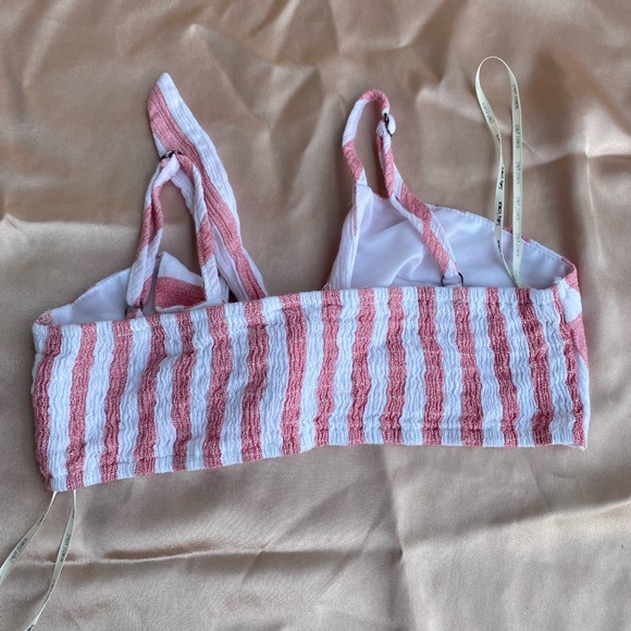 tiny little tanktop/bra, worn once - Picture 2 of 3